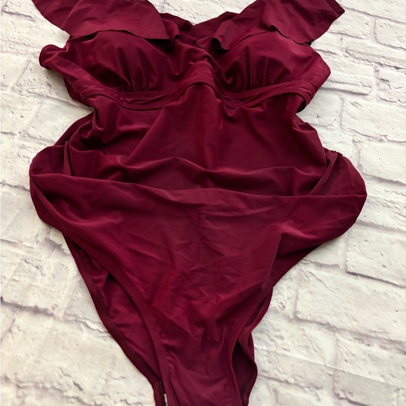 🔵”NWT” Elegant MAROON Ruffle One-Piece Swimsuit - Picture 8 of 13